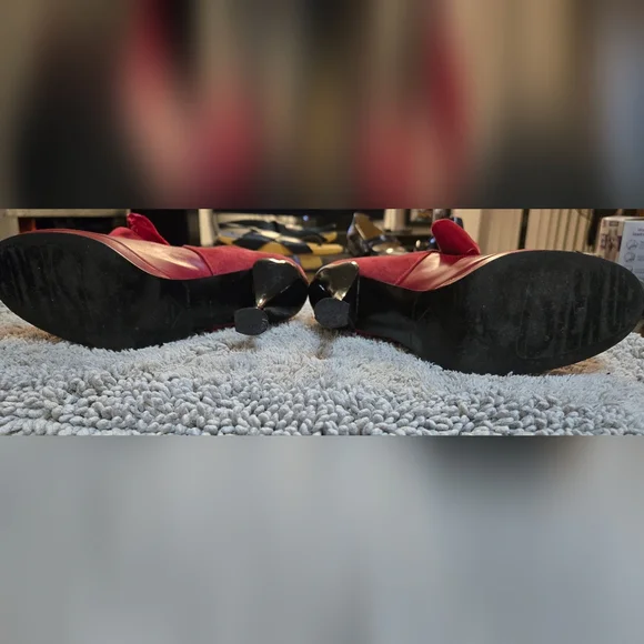 John Fluevog Red Velvet Bow Heels - Picture 6 of 12